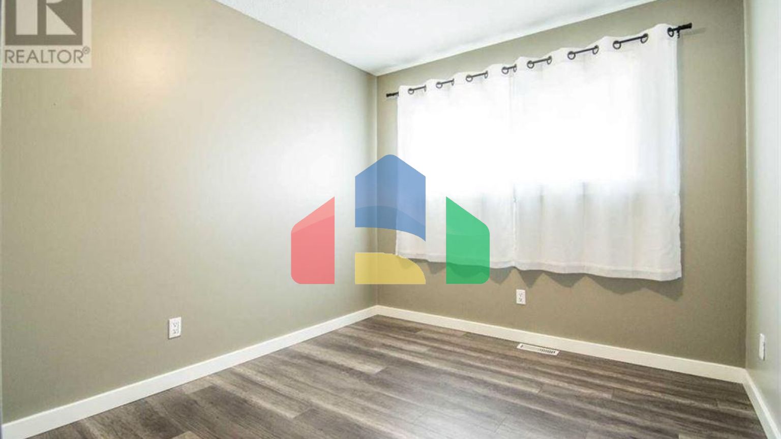 Residential - Single Family Home - Grande Prairie, Canada - Canada