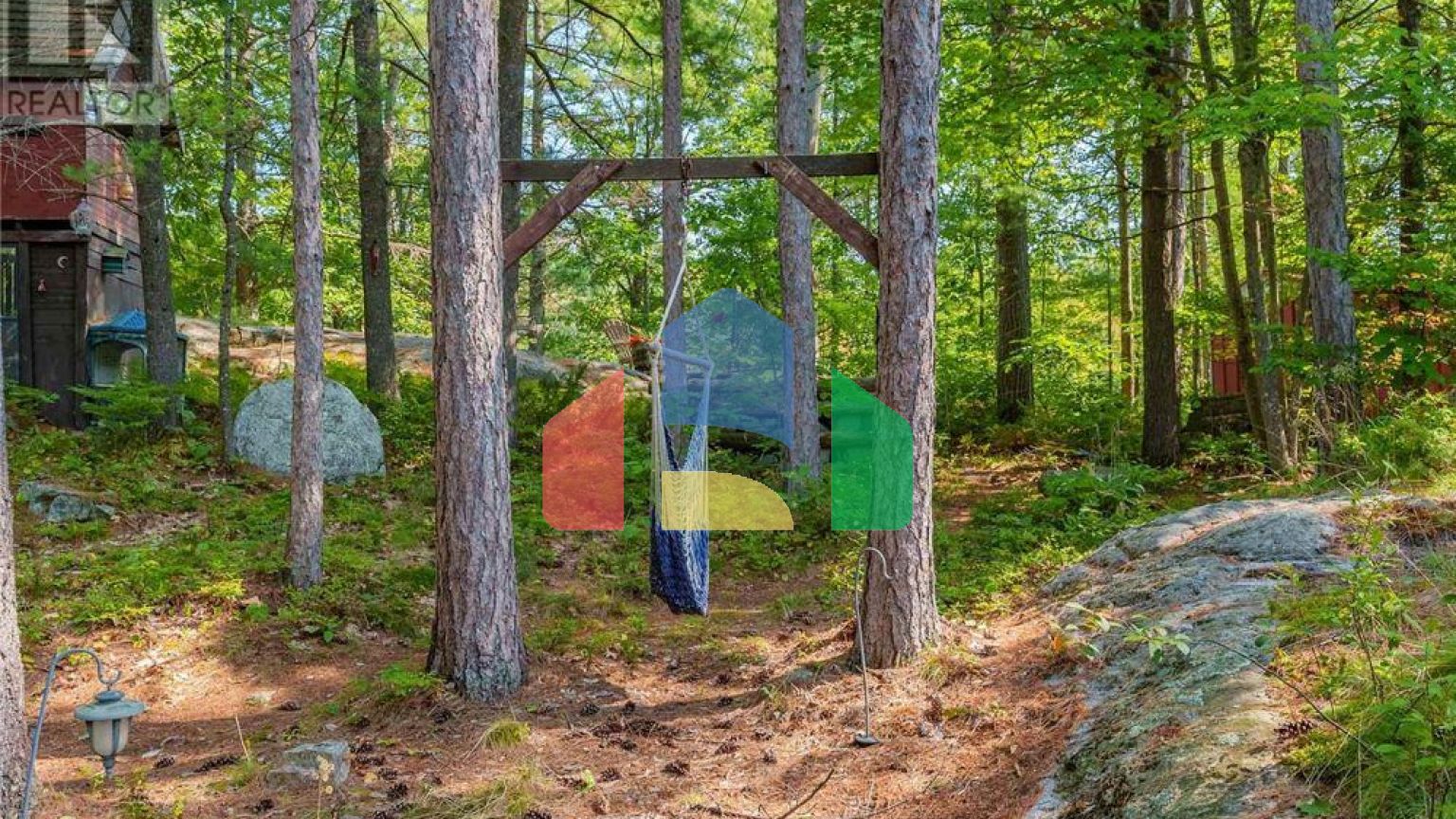 Residential - Single Family Home - Gravenhurst, Canada - Canada