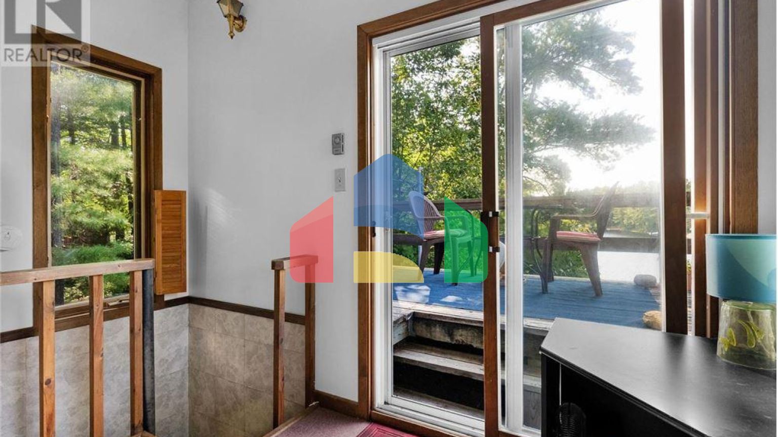 Residential - Single Family Home - Gravenhurst, Canada - Canada