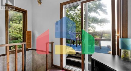 Residential - Single Family Home - Gravenhurst, Canada - Canada