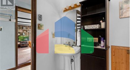 Residential - Single Family Home - Gravenhurst, Canada - Canada