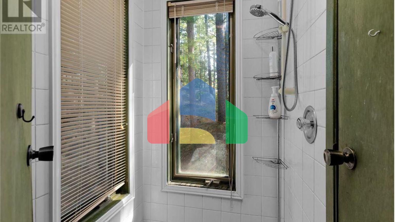 Residential - Single Family Home - Gravenhurst, Canada - Canada