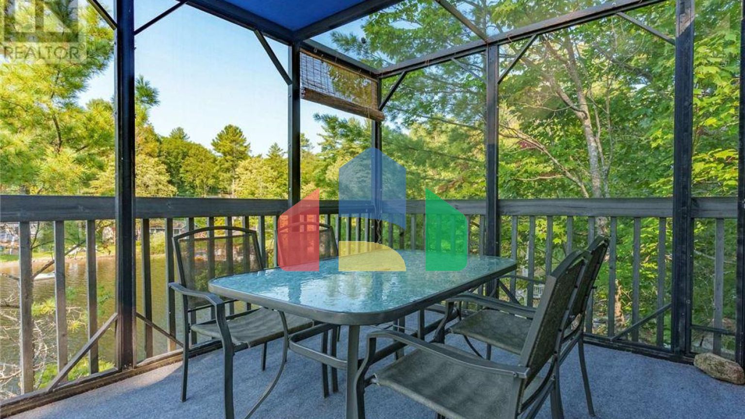 Residential - Single Family Home - Gravenhurst, Canada - Canada