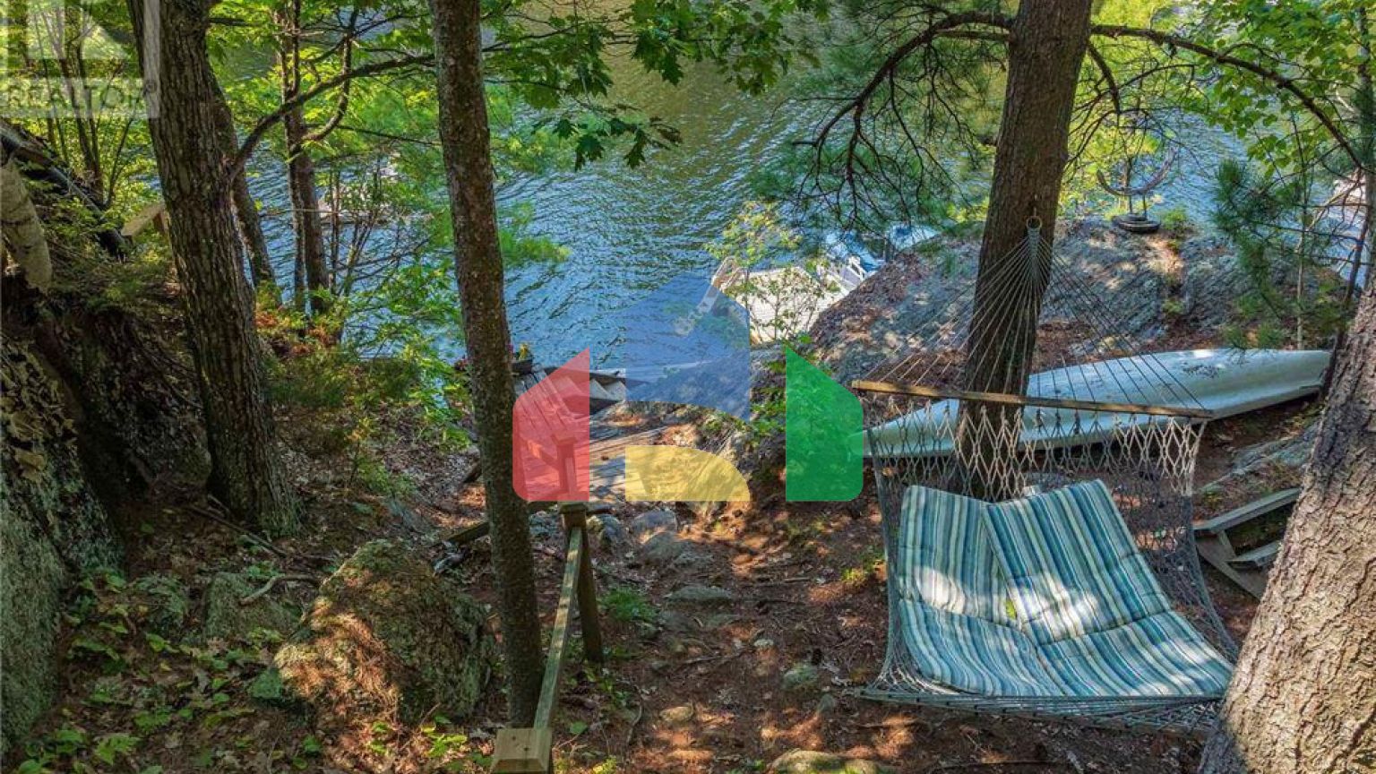 Residential - Single Family Home - Gravenhurst, Canada - Canada