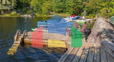 Residential - Single Family Home - Gravenhurst, Canada - Canada