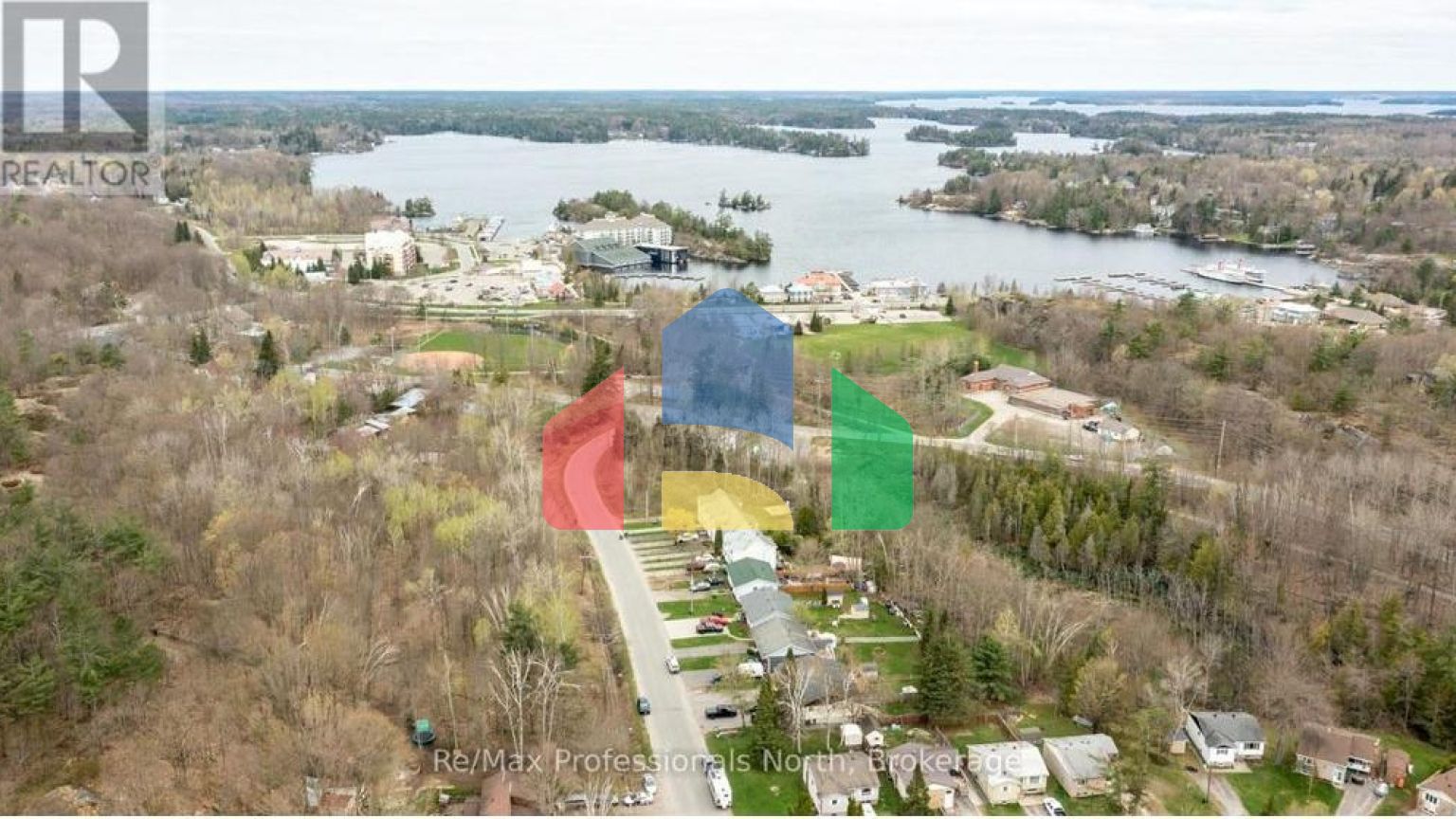 Residential - Single Family Home - Gravenhurst, Canada - Canada