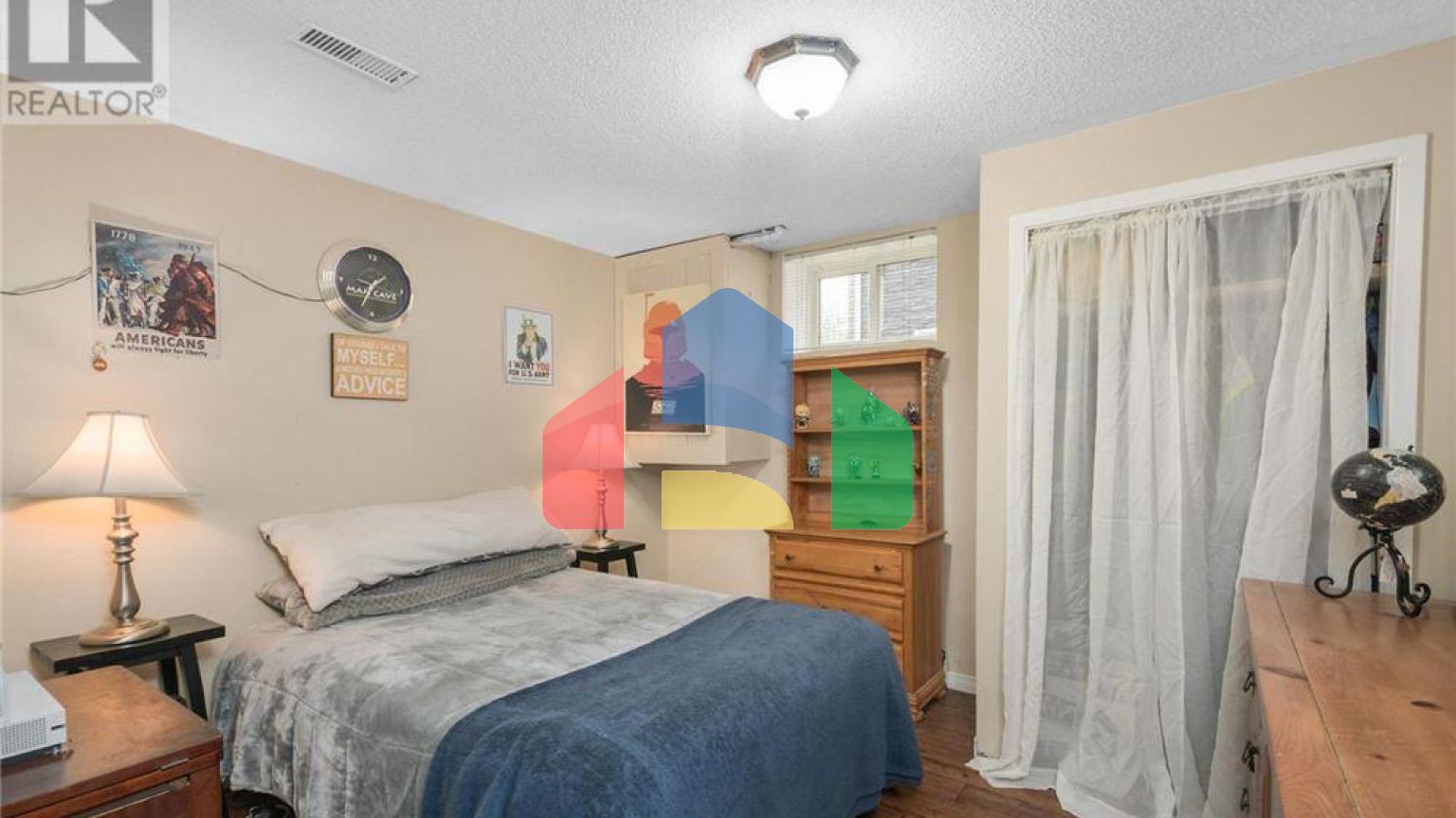 Residential - Single Family Home - Gravenhurst, Canada - Canada