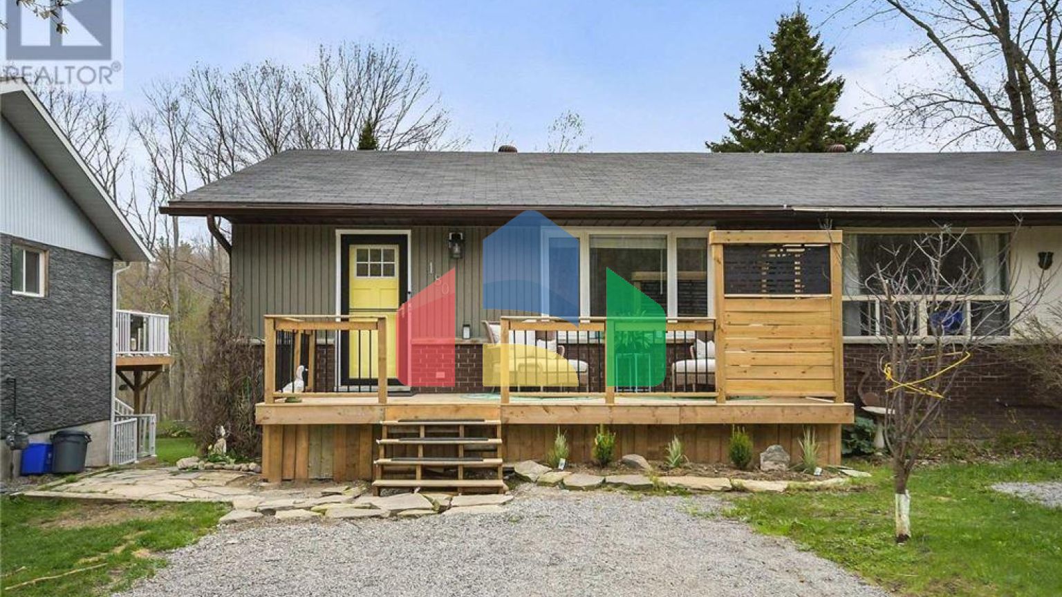 Residential - Single Family Home - Gravenhurst, Canada - Canada