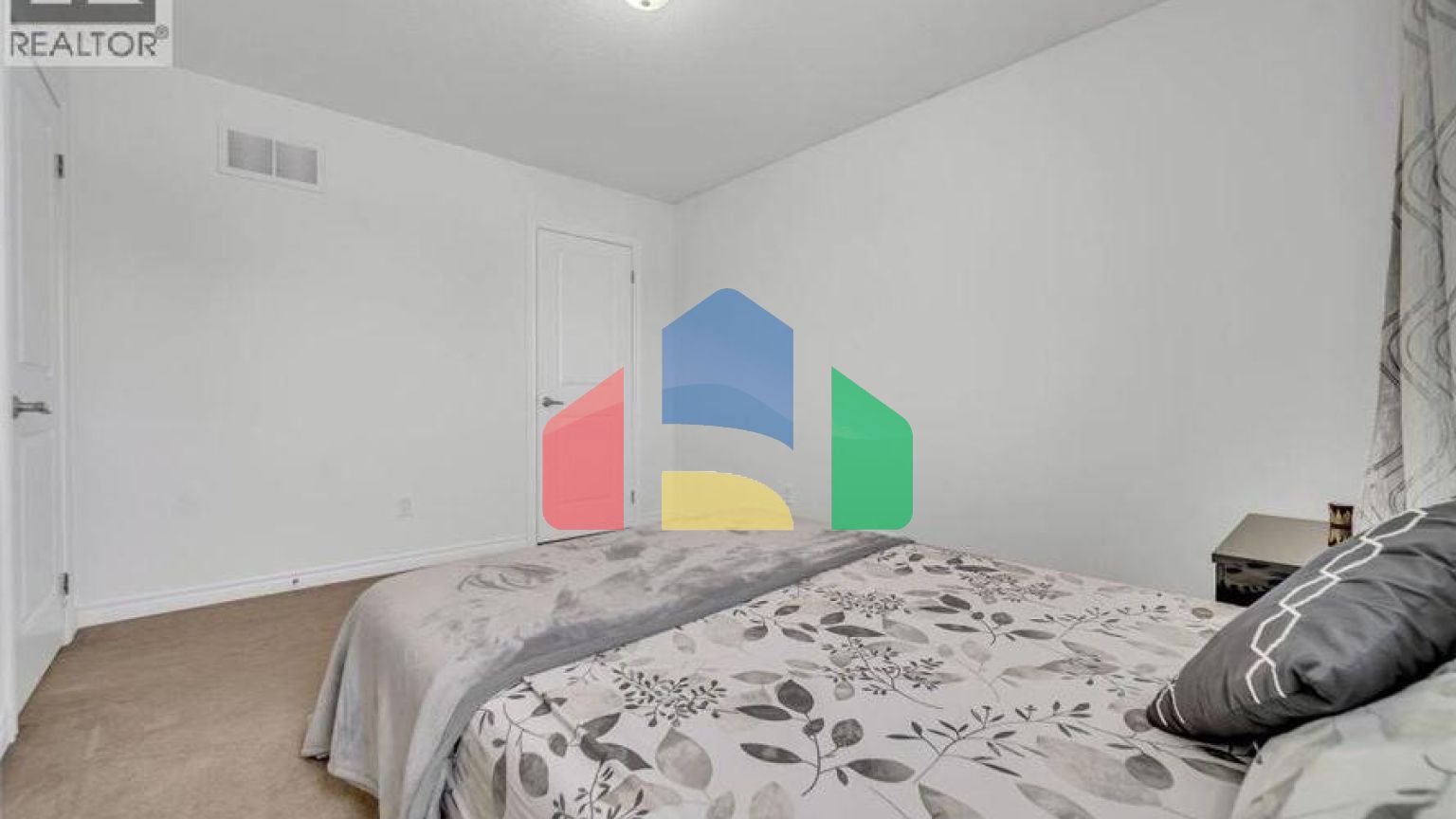 Residential - Single Family Home - Guelph, Canada - Canada