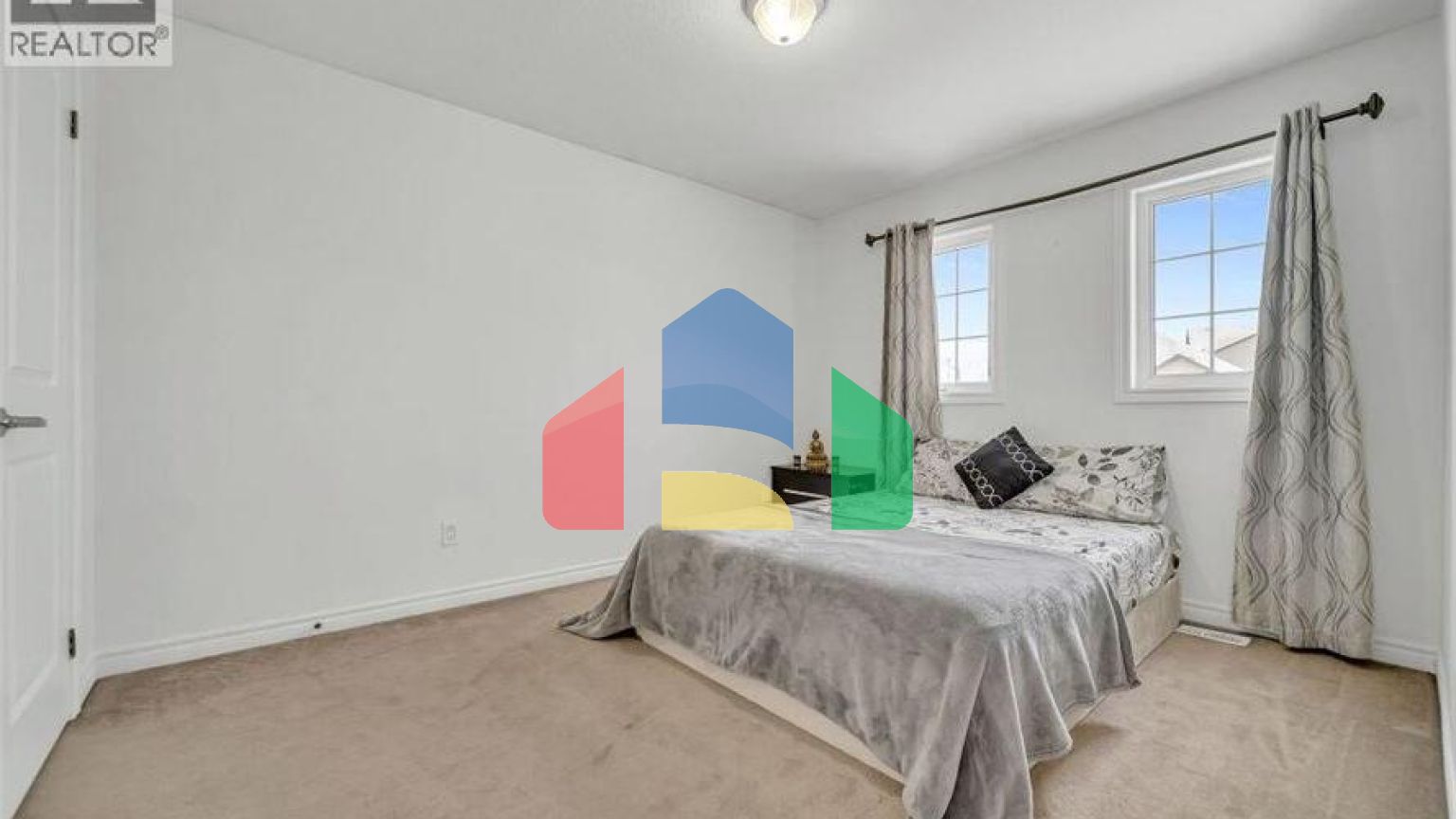 Residential - Single Family Home - Guelph, Canada - Canada