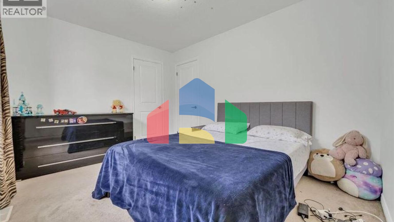 Residential - Single Family Home - Guelph, Canada - Canada