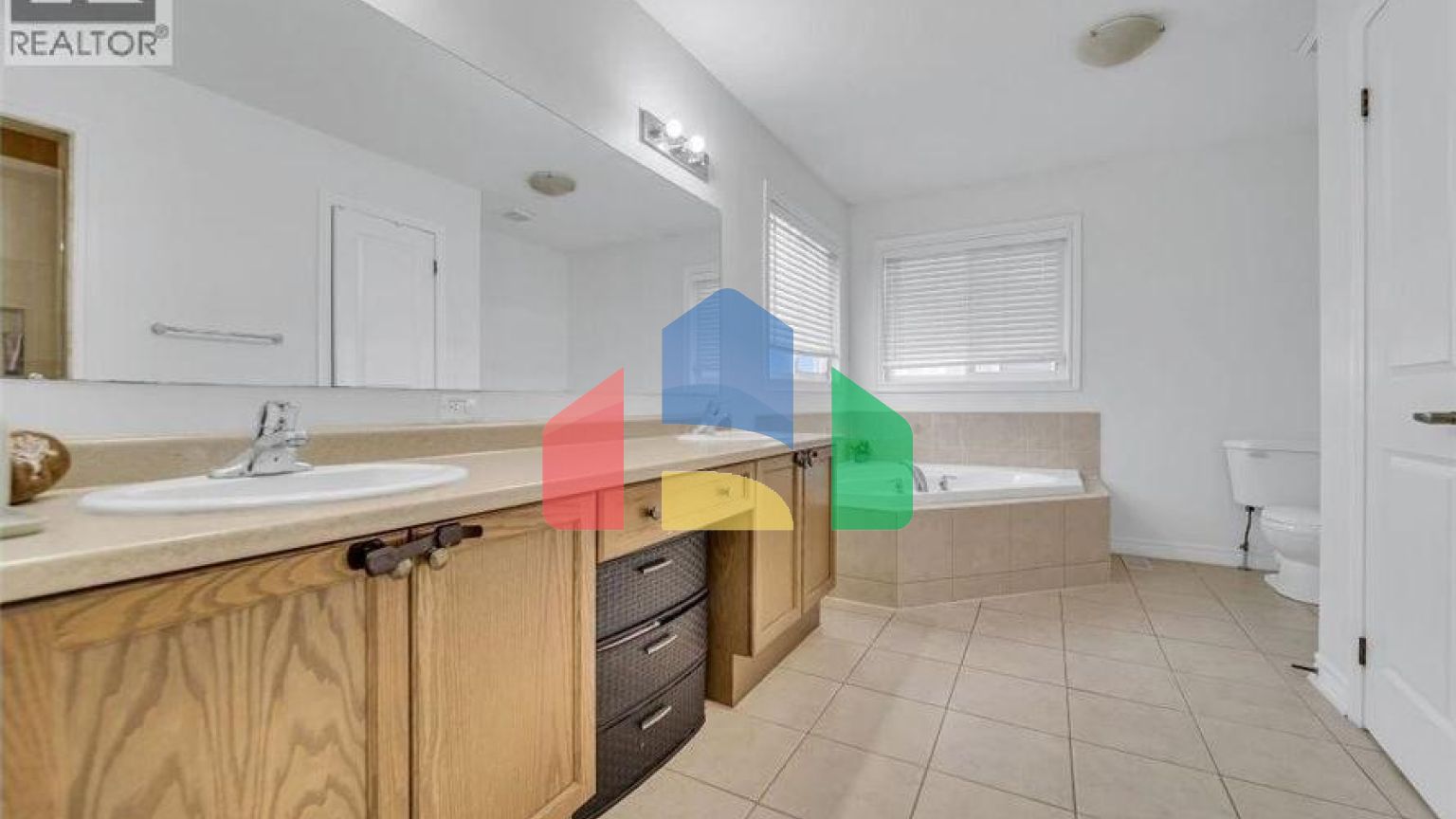 Residential - Single Family Home - Guelph, Canada - Canada