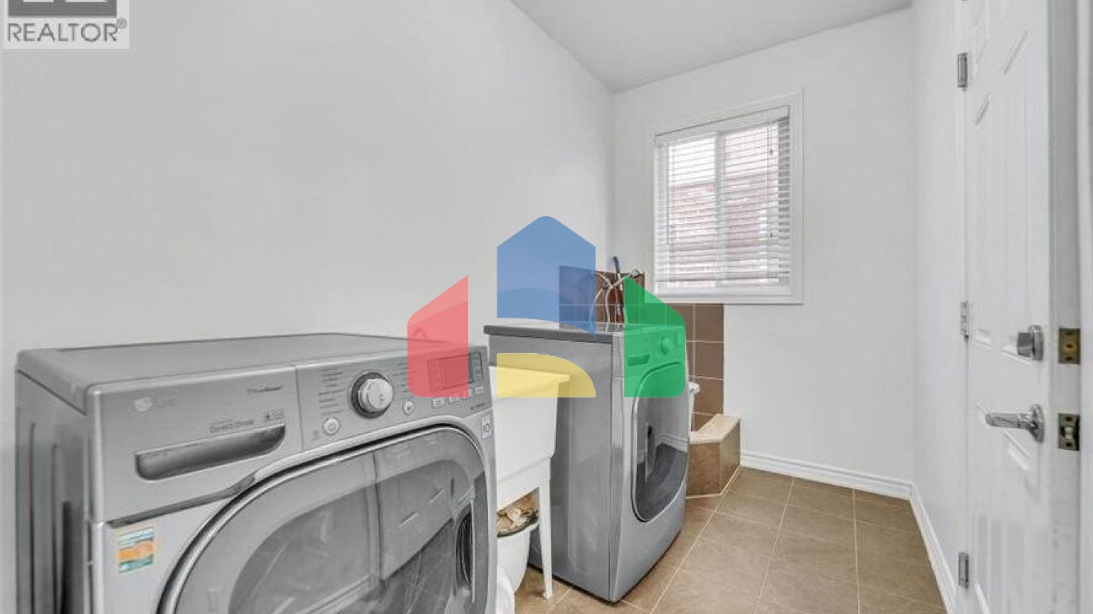 Residential - Single Family Home - Guelph, Canada - Canada