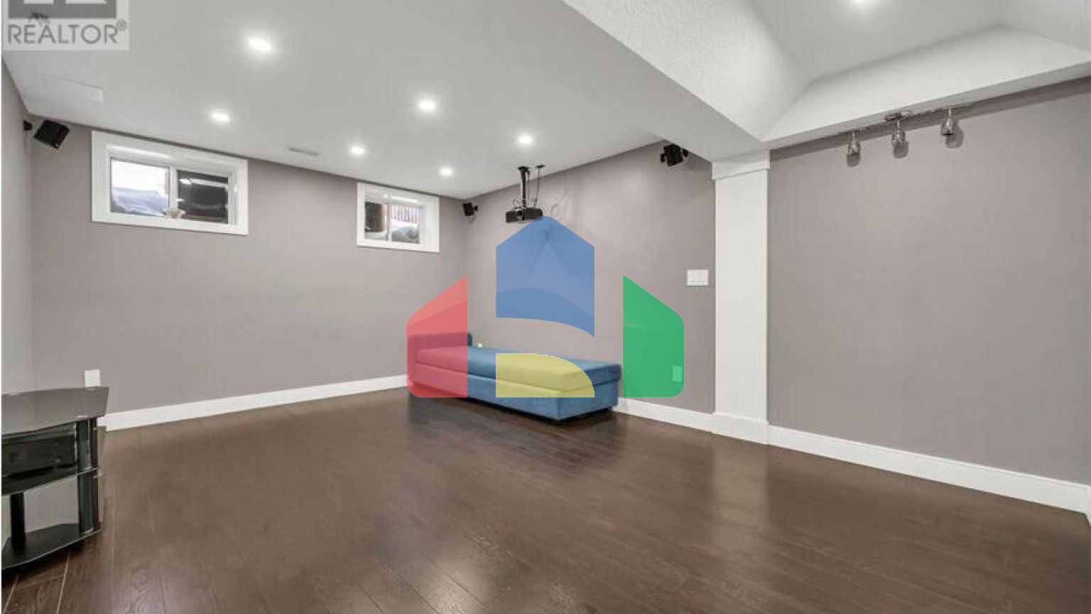 Residential - Single Family Home - Guelph, Canada - Canada