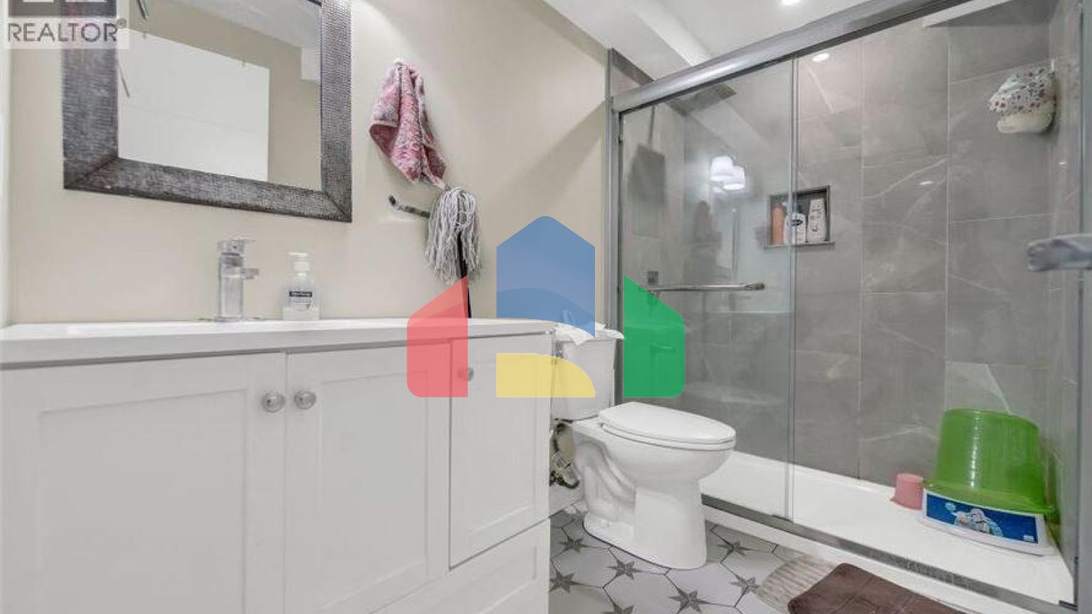 Residential - Single Family Home - Guelph, Canada - Canada