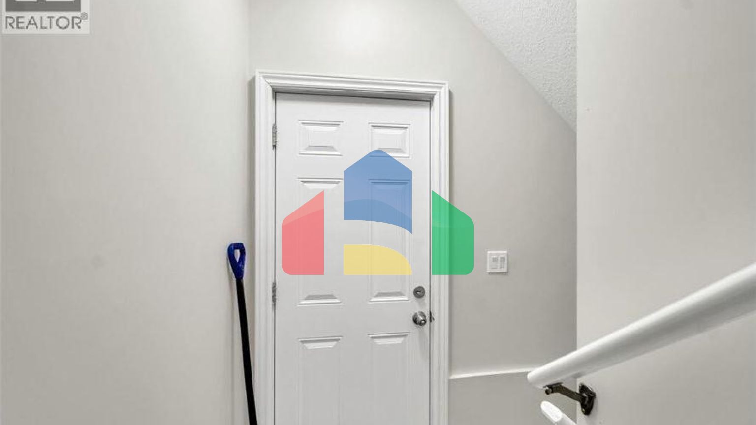 Residential - Single Family Home - Guelph, Canada - Canada