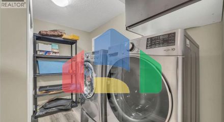 Residential - Single Family Home - Guelph, Canada - Canada