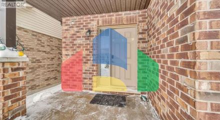 Residential - Single Family Home - Guelph, Canada - Canada