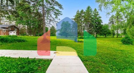 Residential - Single Family Home - Guelph, Canada - Canada