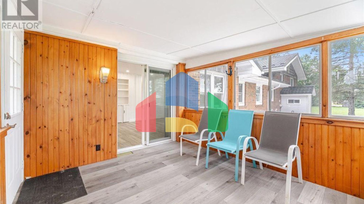 Residential - Single Family Home - Guelph, Canada - Canada