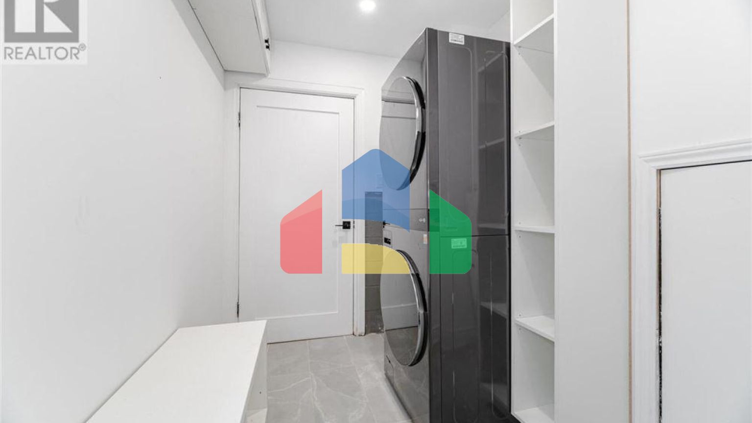 Residential - Single Family Home - Guelph, Canada - Canada