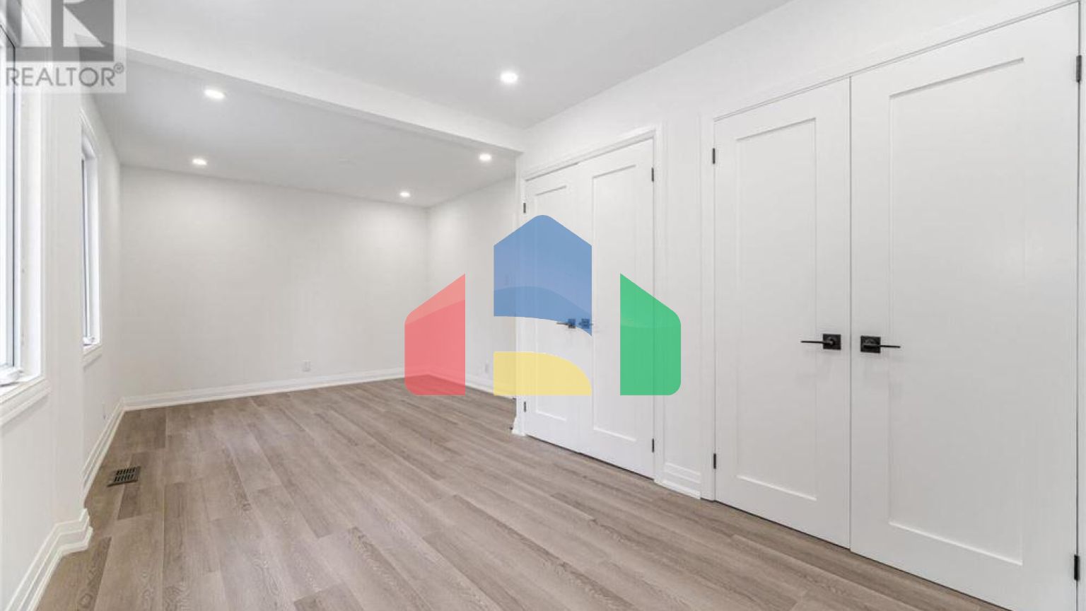 Residential - Single Family Home - Guelph, Canada - Canada