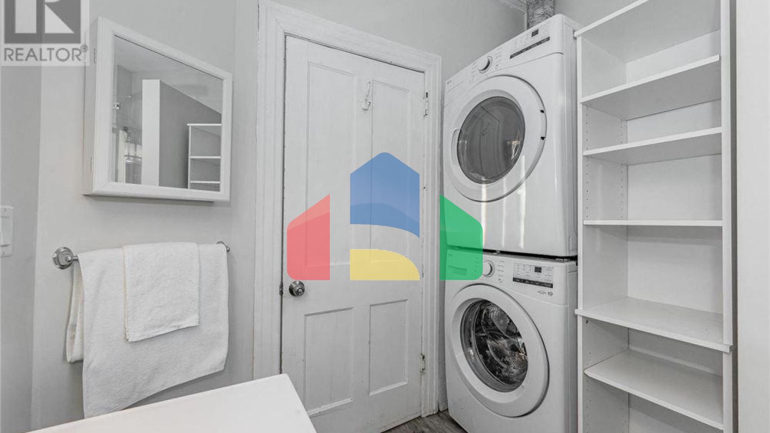 Residential - Single Family Home - Guelph, Canada - Canada