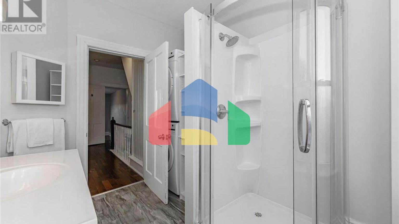 Residential - Single Family Home - Guelph, Canada - Canada