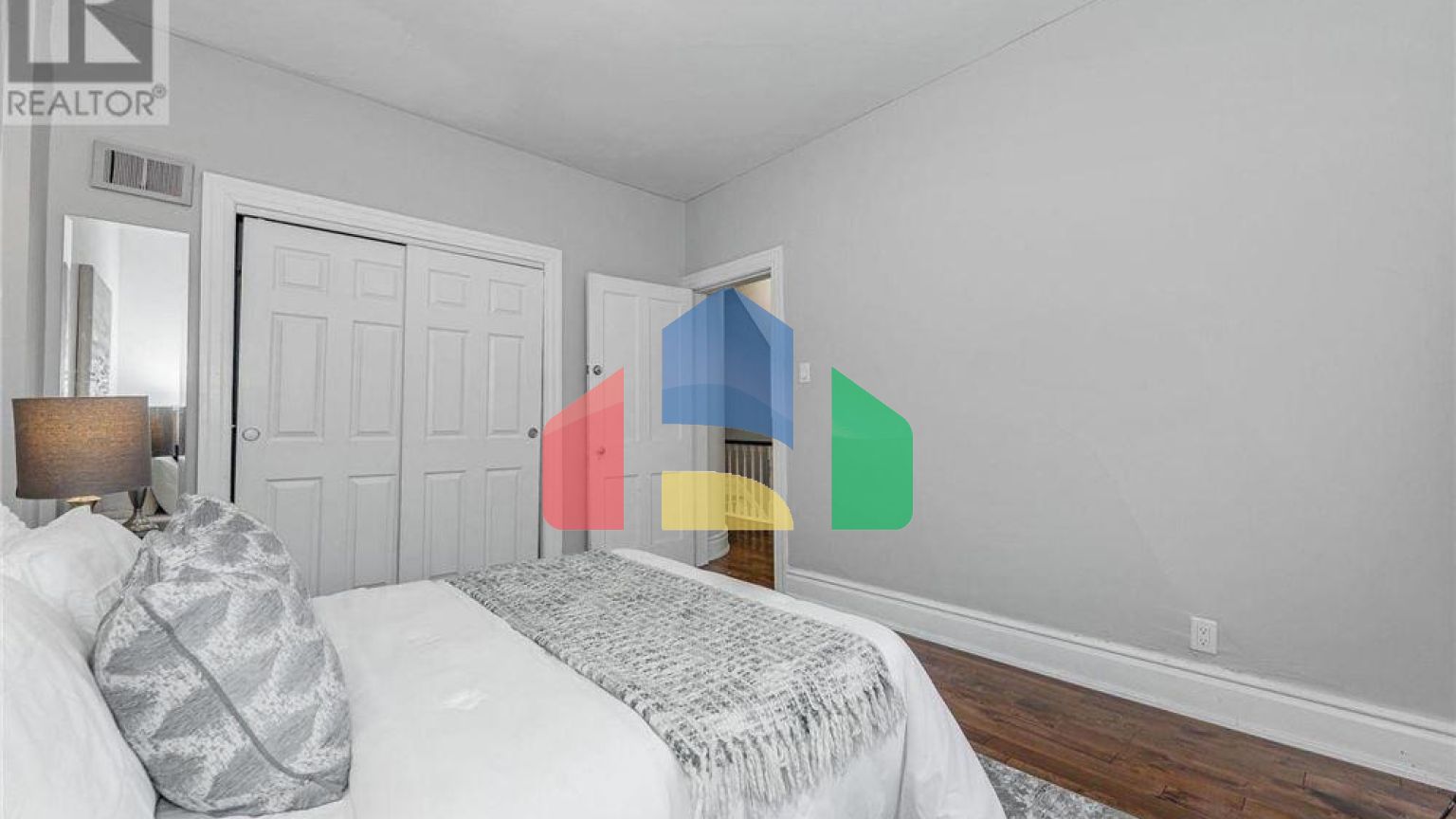 Residential - Single Family Home - Guelph, Canada - Canada