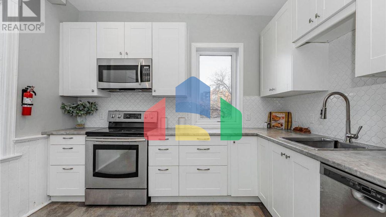 Residential - Single Family Home - Guelph, Canada - Canada