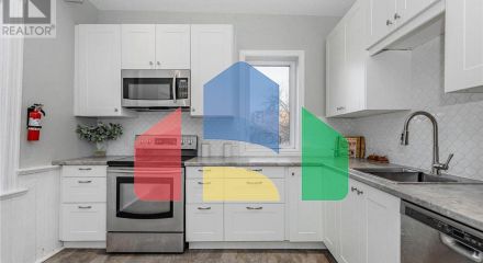 Residential - Single Family Home - Guelph, Canada - Canada