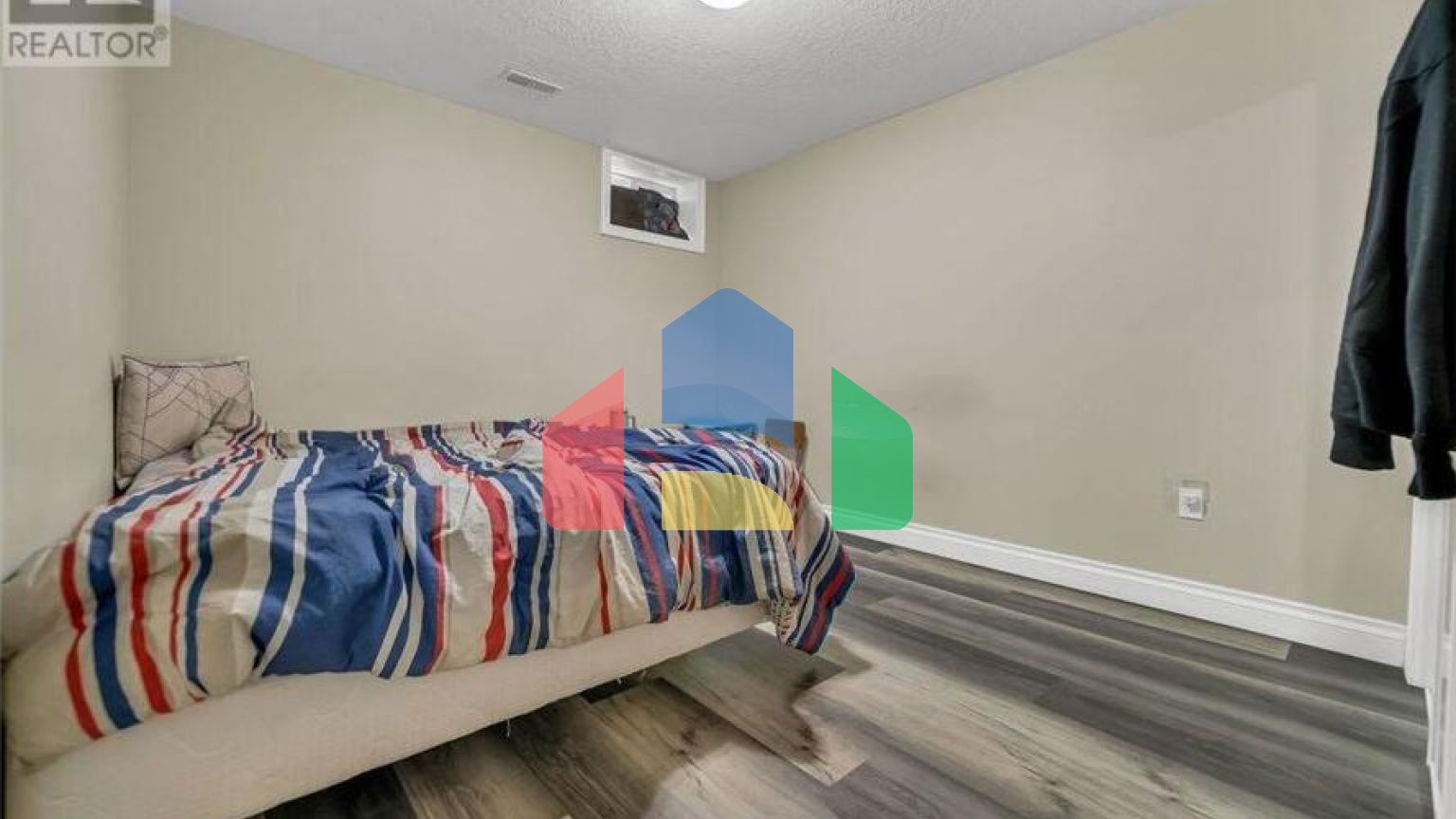 Residential - Single Family Home - Guelph, Canada - Canada