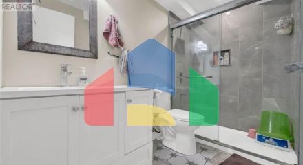 Residential - Single Family Home - Guelph, Canada - Canada