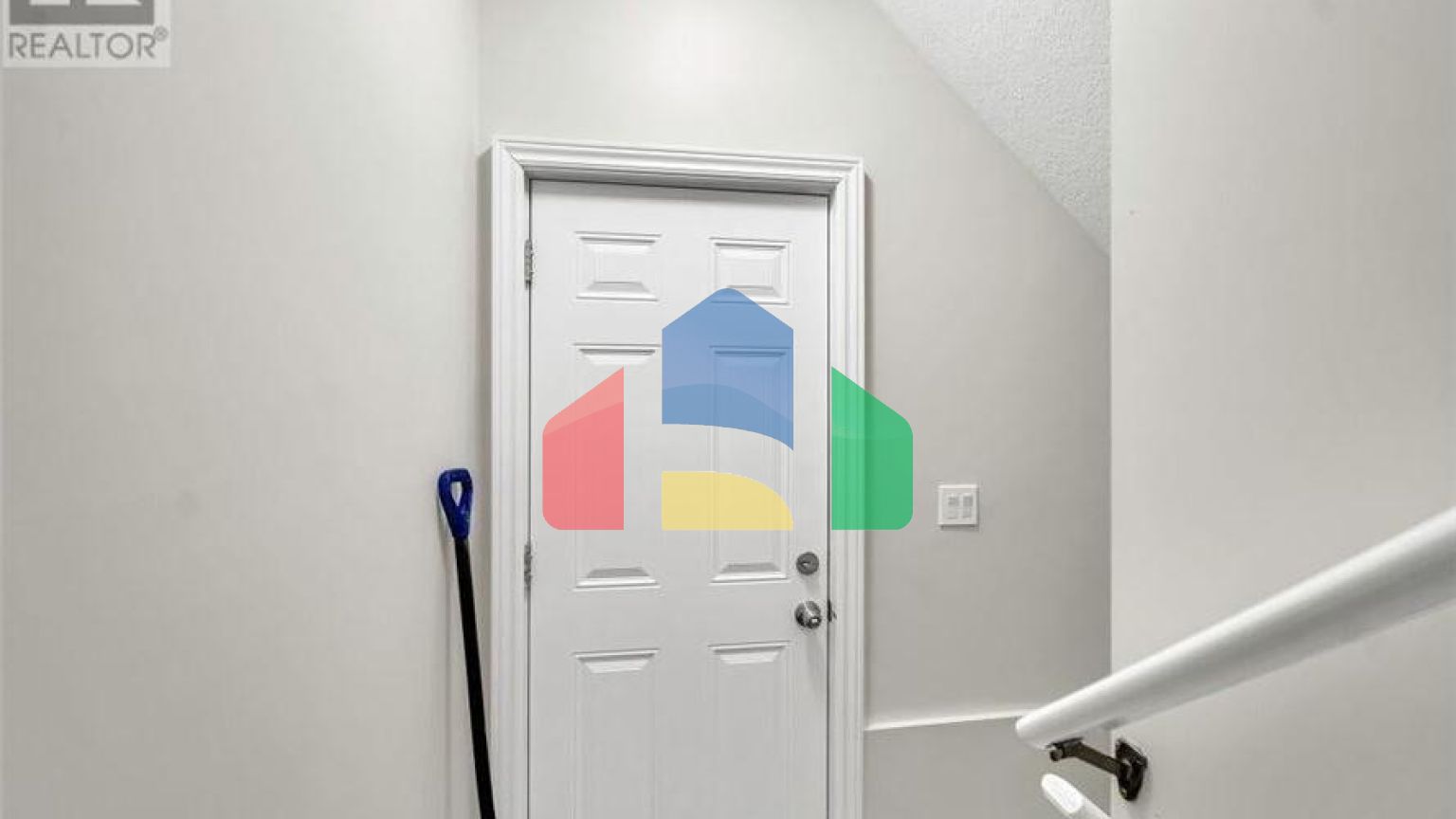 Residential - Single Family Home - Guelph, Canada - Canada