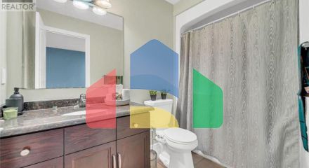 Residential - Single Family Home - Guelph, Canada - Canada