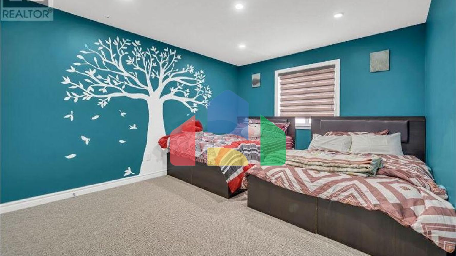 Residential - Single Family Home - Guelph, Canada - Canada