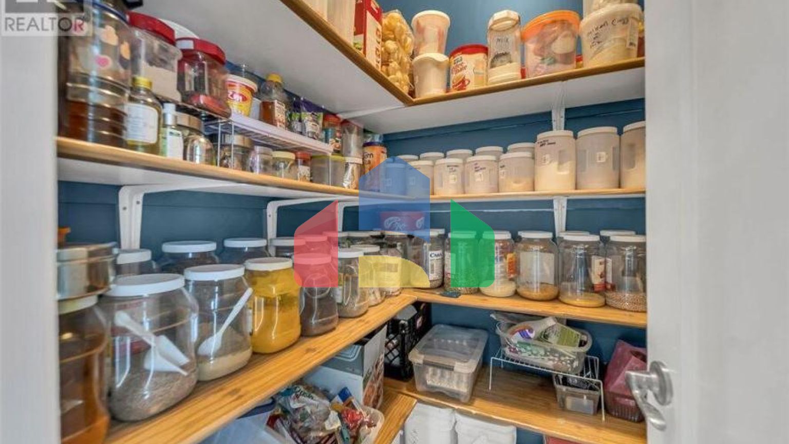 Residential - Single Family Home - Guelph, Canada - Canada