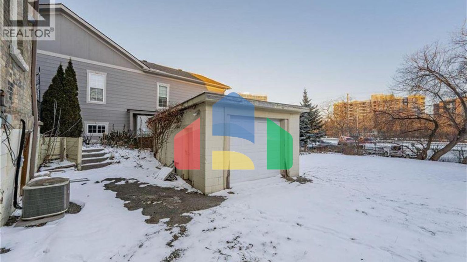 Residential - Single Family Home - Guelph, Canada - Canada