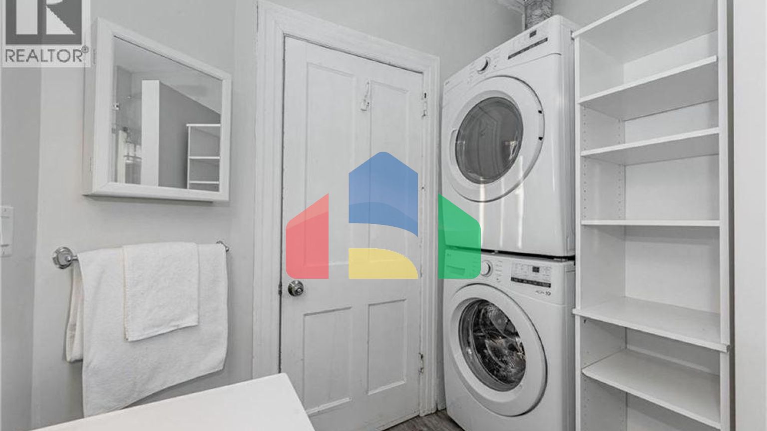 Residential - Single Family Home - Guelph, Canada - Canada