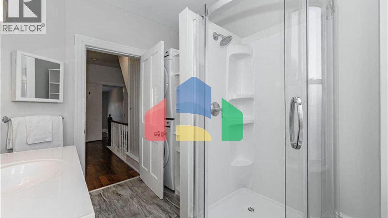 Residential - Single Family Home - Guelph, Canada - Canada