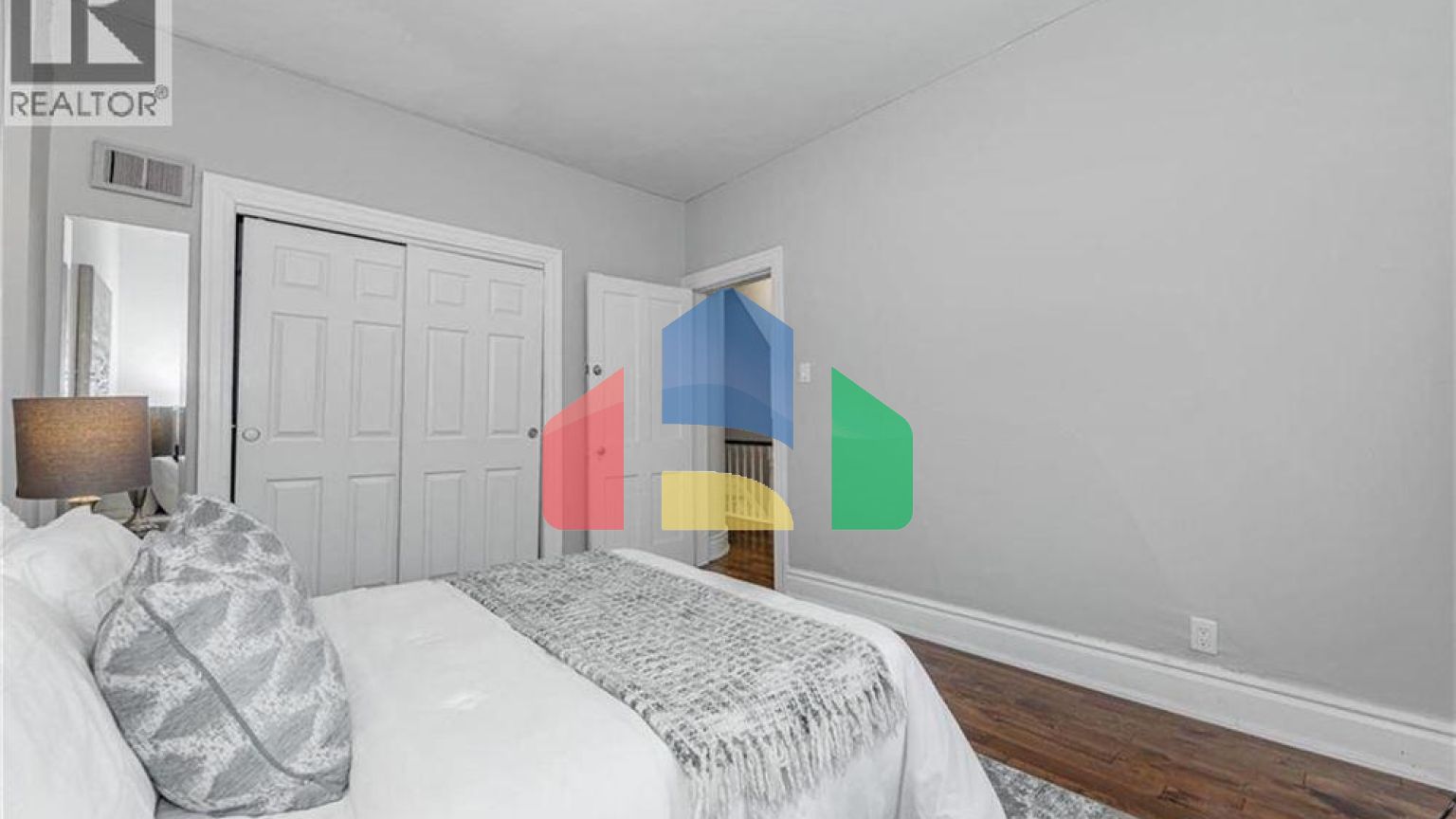 Residential - Single Family Home - Guelph, Canada - Canada