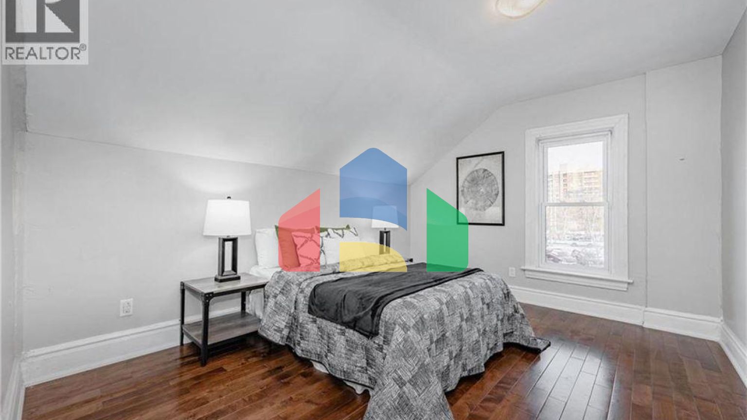 Residential - Single Family Home - Guelph, Canada - Canada