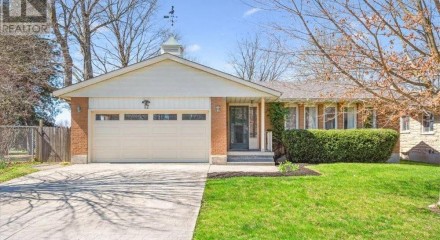 Residential - Single Family Home - Guelph, Canada - Canada