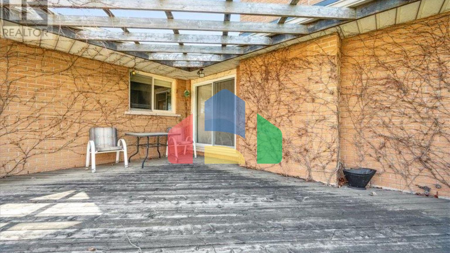 Residential - Single Family Home - Guelph, Canada - Canada