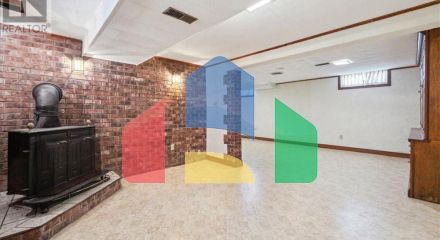 Residential - Single Family Home - Guelph, Canada - Canada