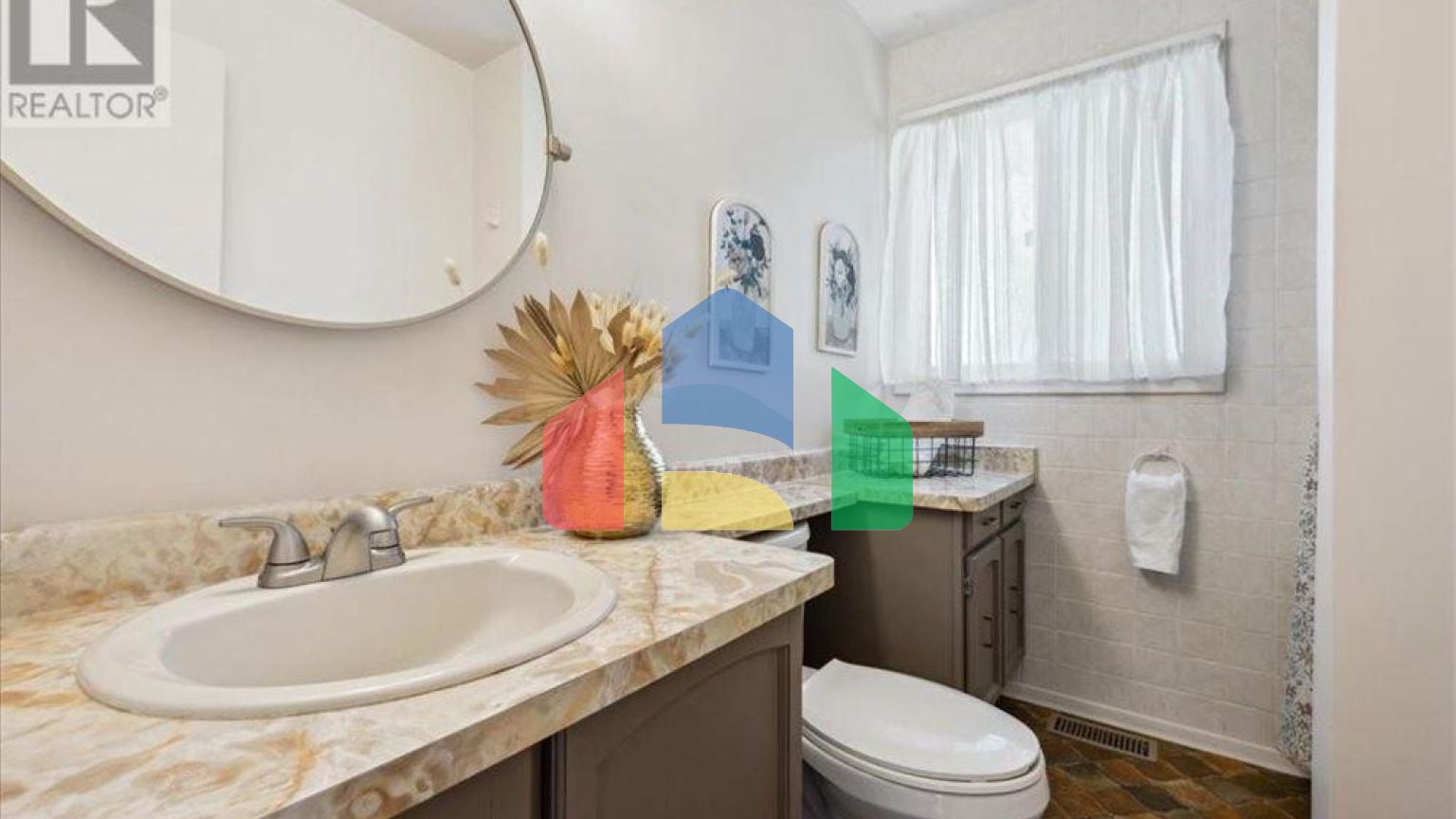 Residential - Single Family Home - Guelph, Canada - Canada