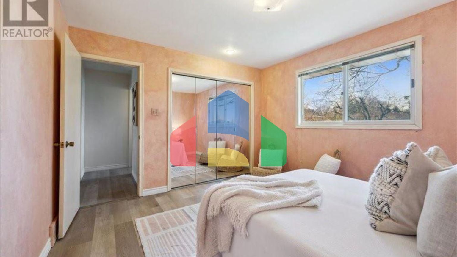 Residential - Single Family Home - Guelph, Canada - Canada