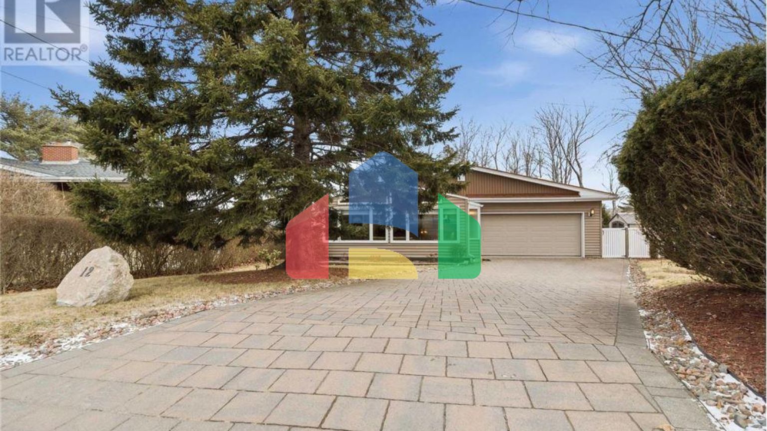 Residential - Single Family Home - Halifax, Canada - Canada