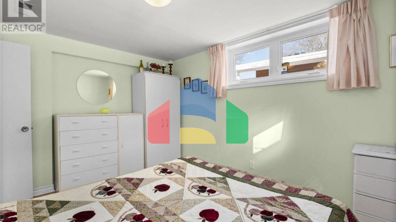 Residential - Single Family Home - Halifax, Canada - Canada