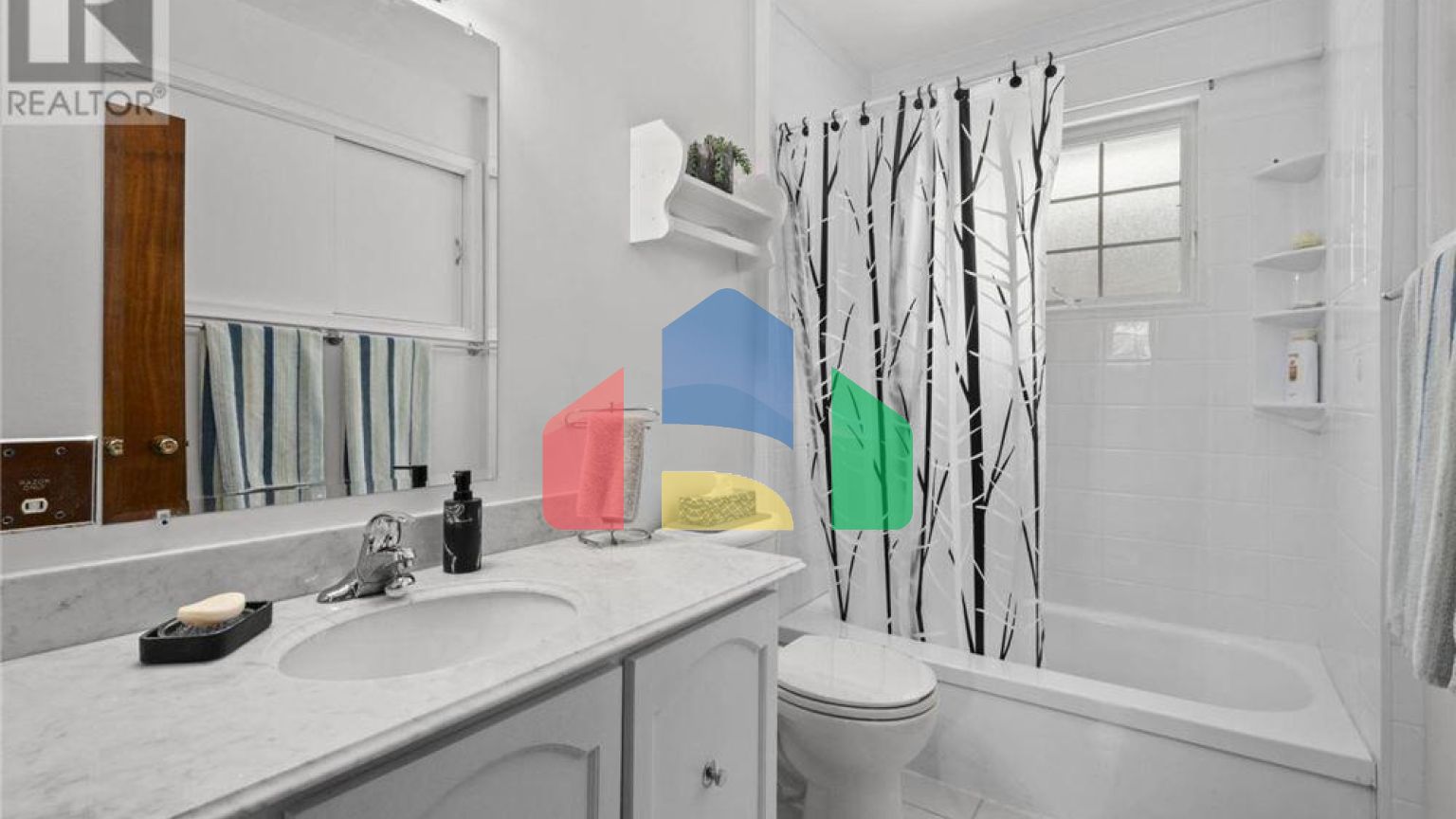 Residential - Single Family Home - Halifax, Canada - Canada